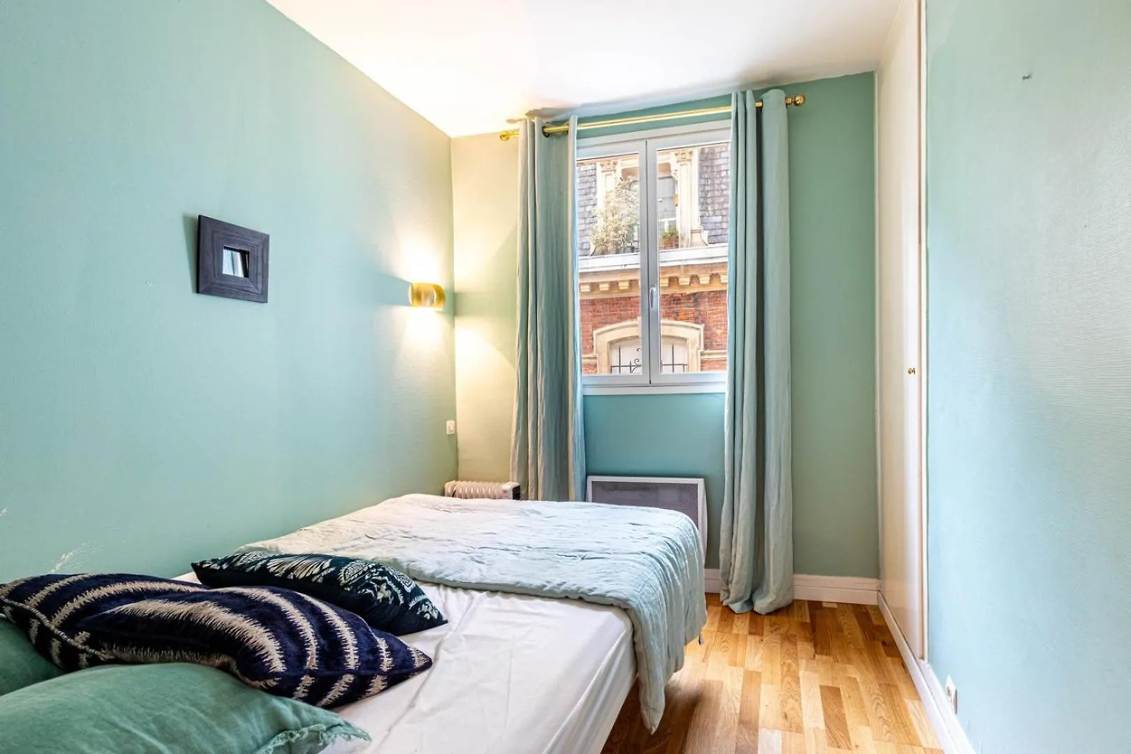 Guestready - Bel Apt A Deux Pas Des Champs-Elysees Paris 0*,